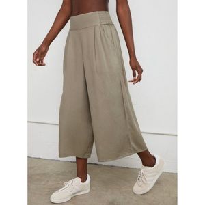 ARITZIA WIDE LEG PANTS